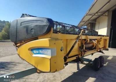 Mietitrebbia Usata New Holland CL 560 (007)