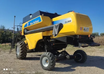 Mietitrebbia Usata New Holland CL 560 (007)