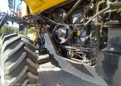 Mietitrebbia Usata New Holland CL 560 (007)