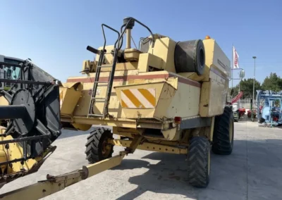 Mietitrebbia Usata New Holland TF44 (024)
